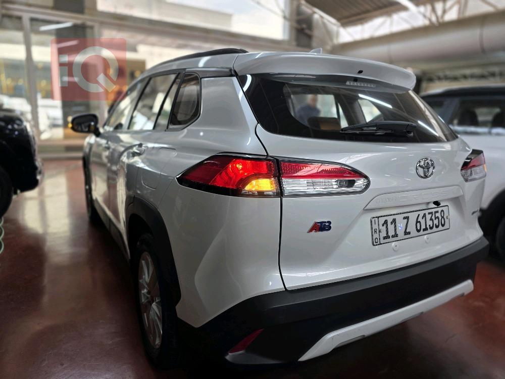 تۆیۆتا کۆرۆلا کرۆس